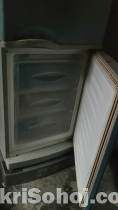LG refrigerator